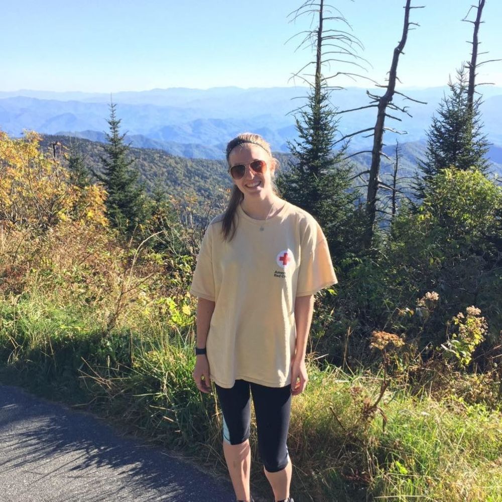 Meet your Posher, Caitlin